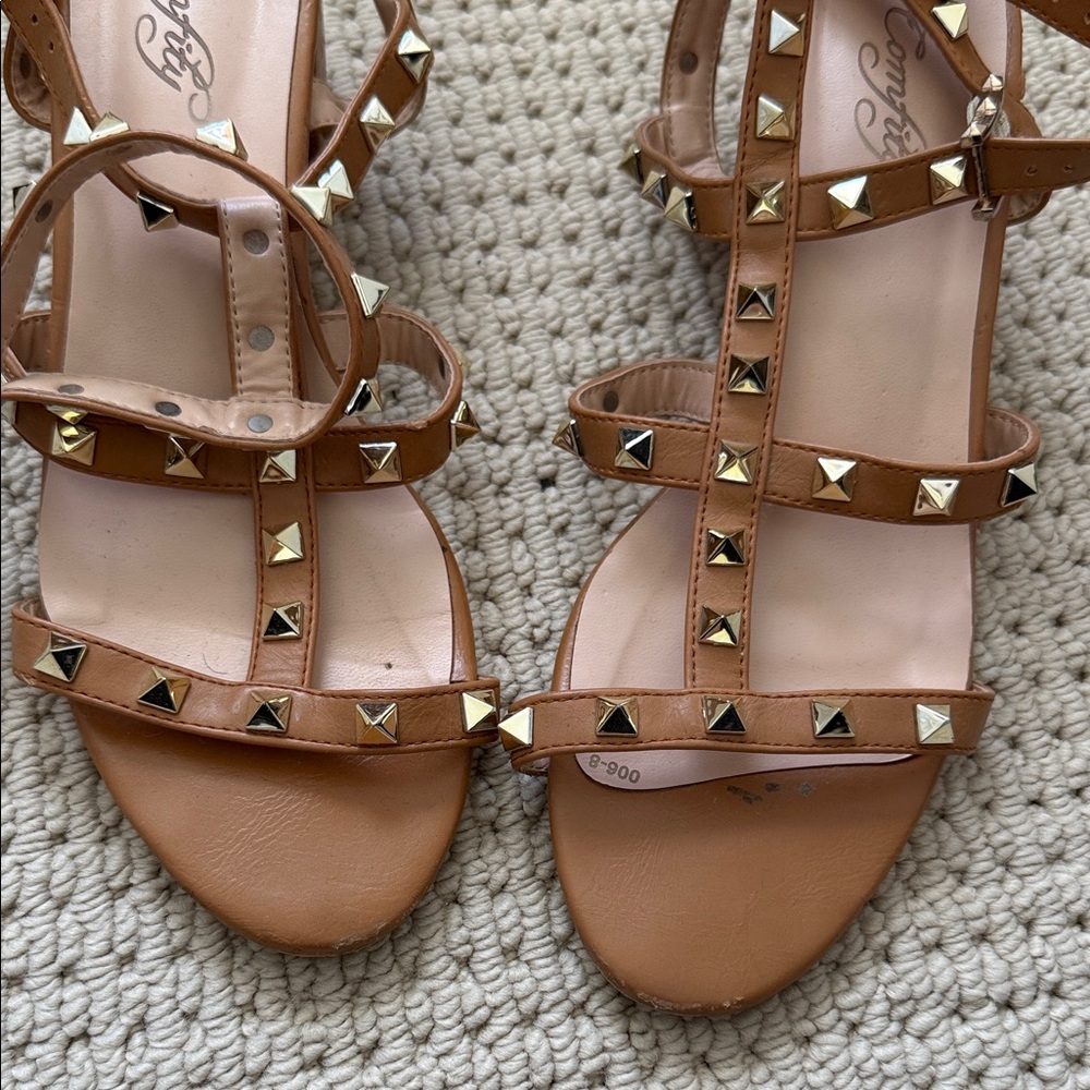 Leather Tan Studded Gladiator Heel Sandals sz 8 - Picture 4 of 7